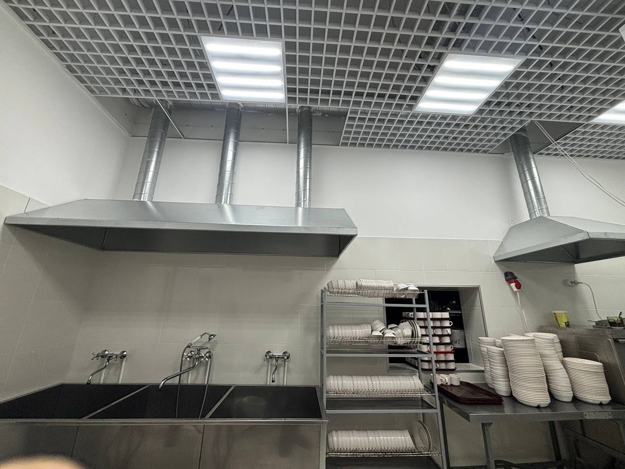 Изображения столовой.